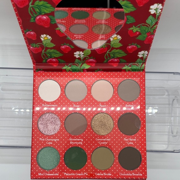 Strawberry Shortcake Makeup Set - Picture 3 of 11